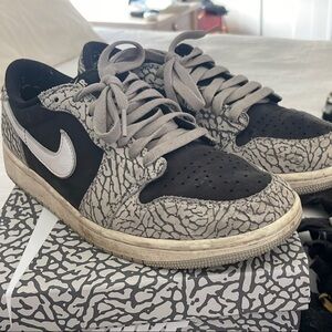 Air Jordan 1 low Cement Preowned size 9.0